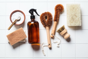 Reducerea deșeurilor în baie: Cum să alegi produse de igienă și cosmetice fără ambalaje inutile