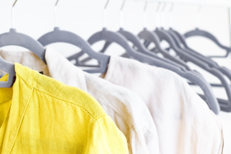 Stil sustenabil: Ghid pentru moda ecodinamică și construirea unei garderobe etice